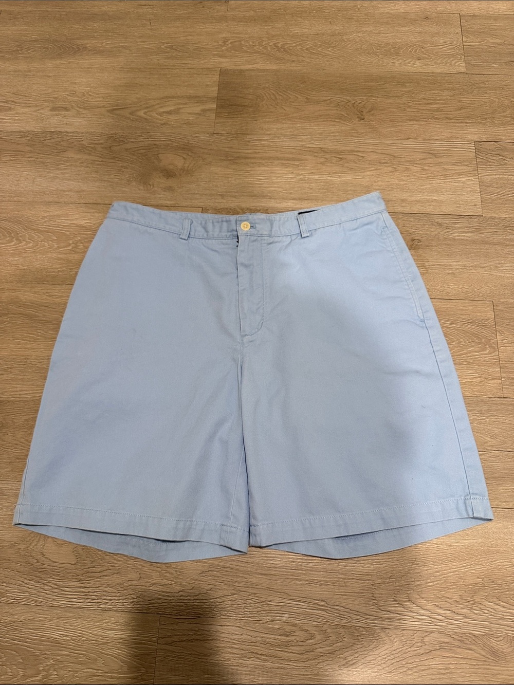 Vineyard Vines Men’s Size 36 Light Blue Flat-Front Men’s Shorts
